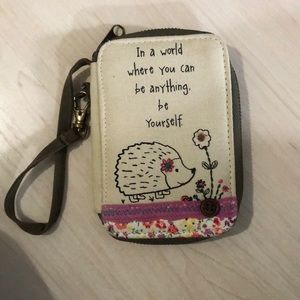 natural life wristlet